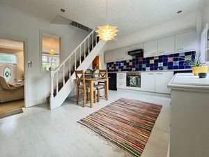 Kitchen- click for photo gallery